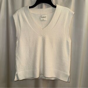 Abercrombie & Fitch Soft Knit Crop Sweater Vest